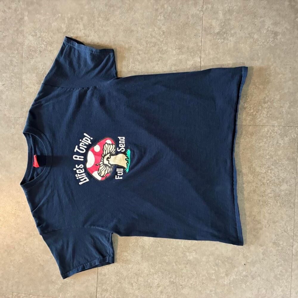 Full-send Men's Navy and Blue T-shirt